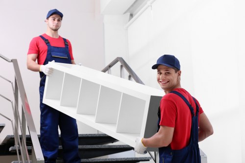 Packing and transport support for a move in Harmondsworth